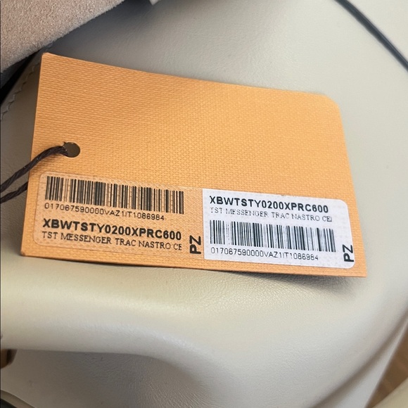 Tod's Cream Shoulder Bag with Gold Accents - Picture 8 of 16